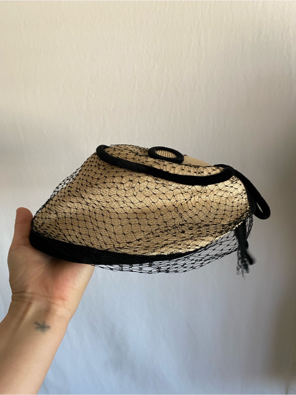 Vintage 1940s woven velvet net hat